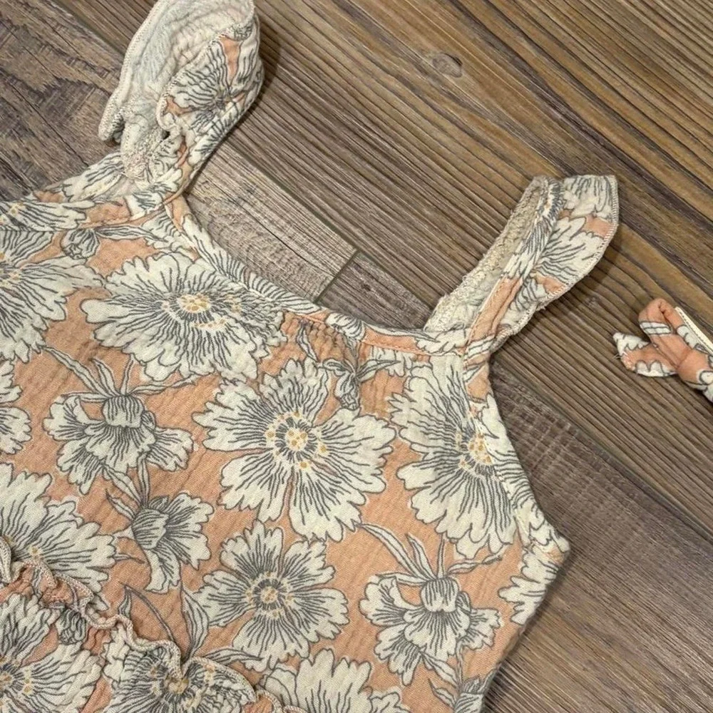 Rabbit & Bear 6T Organic quilted Dress with white and gray floral boho print